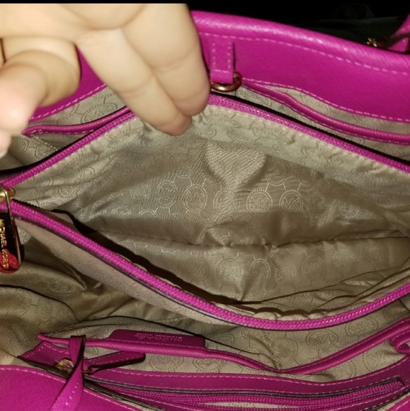 Michael Kors Jet Set Travel - Picture 4 of 7